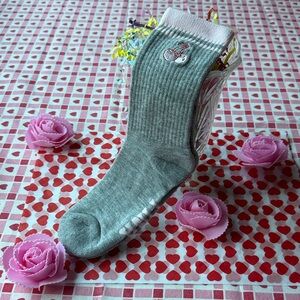 🍒🩷🍒 VICTORIA’S SECRET CHERRY CREW SOCKS 🍒🩷🍒 NWOT 🍒🩷🍒
